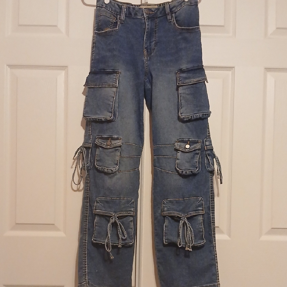 Lovetrends Blue Cargo Jeans with Multiple Pockets (stretch)
